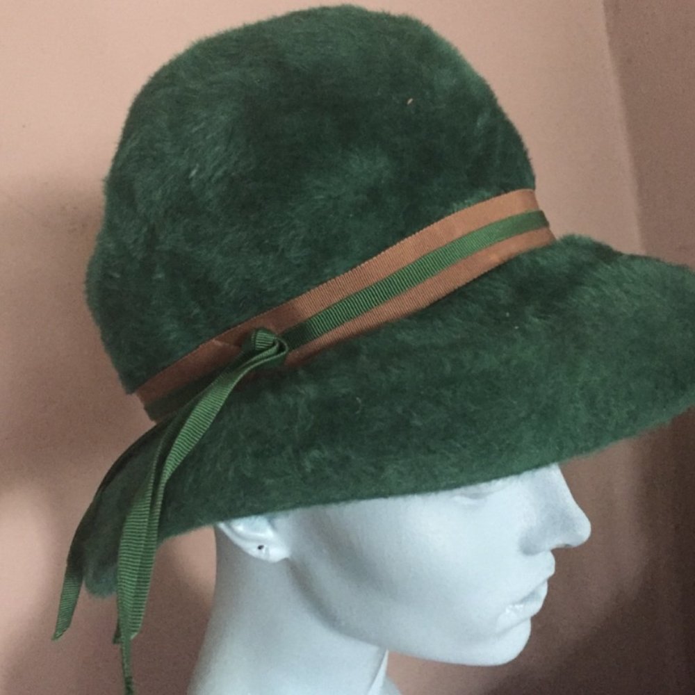 COPY - VINTAGE green Sears Millinery faux fur hat